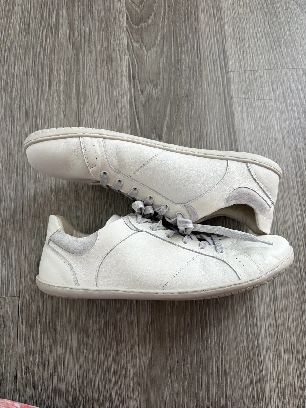 Groundies size 10 US EUR 40 Men's White Leather Sneakers